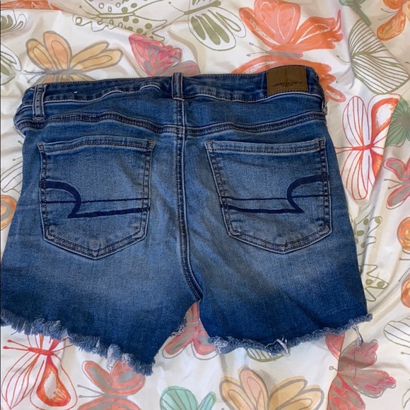 Shorts - Picture 2 of 4